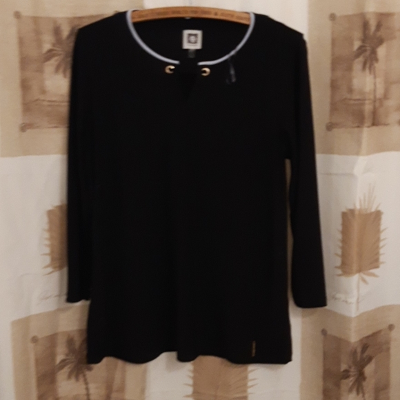 Long sleeve knit - Picture 1 of 5